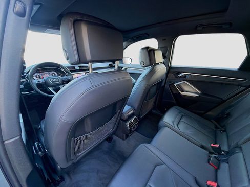 Used 2024 Audi Q3 2.0T Premium image 24