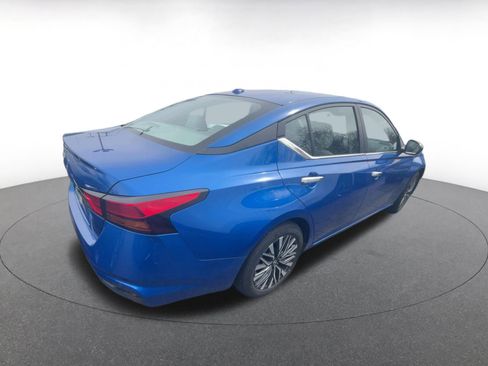 Used 2025 Nissan Altima 2.5 SV image 5