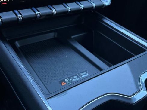 New 2026 GMC Acadia Elevation image 32