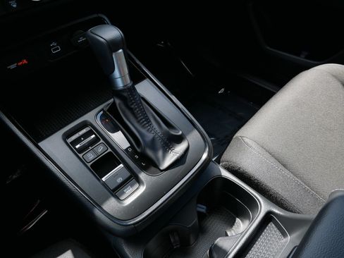 Used 2025 Honda CR-V LX image 24