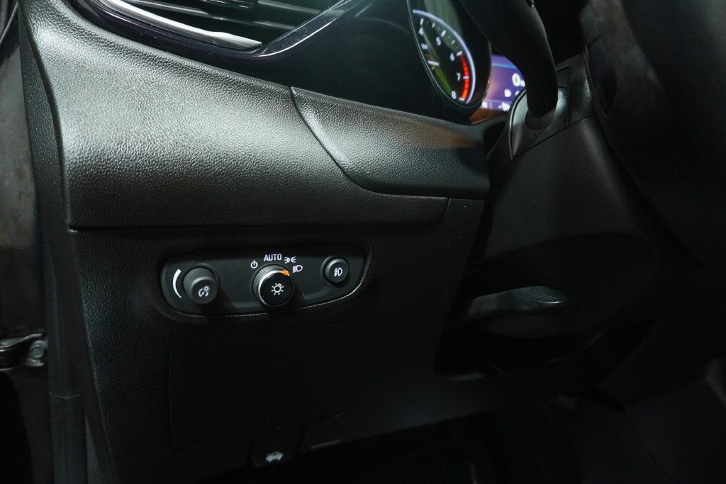 Used 2021 Buick Encore GX Preferred w/ Cold Weather Comfort Package FWD image 21