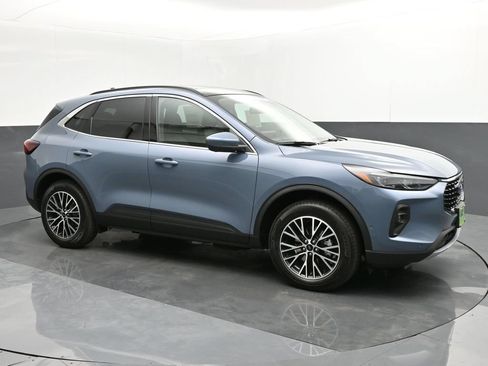 New 2024 Ford Escape SE w/ PHEV Premium Package FWD image 8