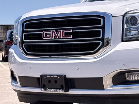Used 2019 GMC Yukon XL SLT w/ Open Road Package AWD/4WD image 12