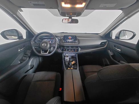Used 2024 Nissan Rogue SV AWD/4WD image 17
