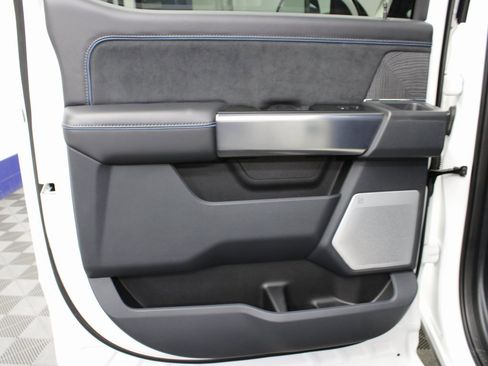 Used 2025 Ford F450 Platinum w/ FX4 Off-Road Package image 76