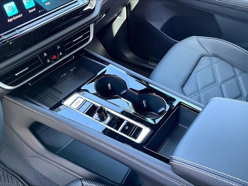 New 2026 Volkswagen Atlas Cross Sport SE FWD image 7