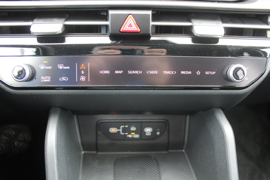 New 2026 Kia Sportage SX FWD image 44