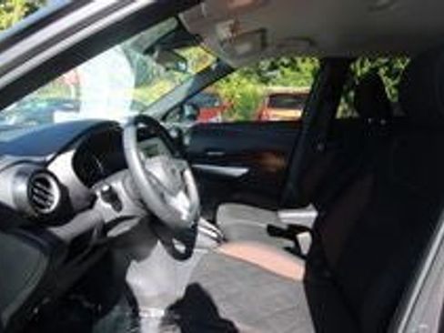 Used 2020 Nissan Kicks SR image 10