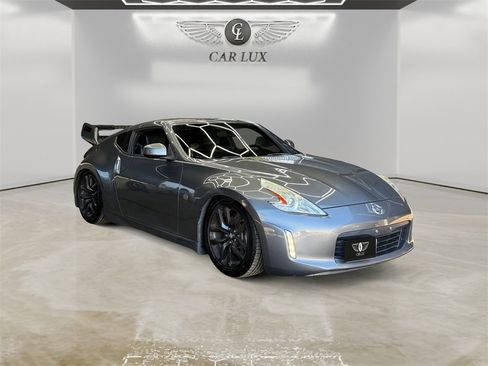 Used 2017 Nissan 370Z Touring image 7