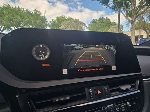 Used 2023 Lexus ES 350 w/ Accessory Package (Z2) FWD image 20