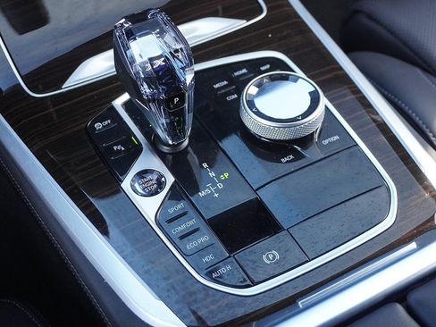 Used 2023 BMW X5 xDrive40i w/ Executive Package image 72