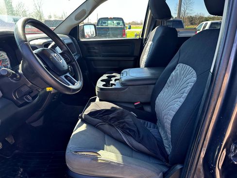 Used 2015 RAM 1500 Express image 10