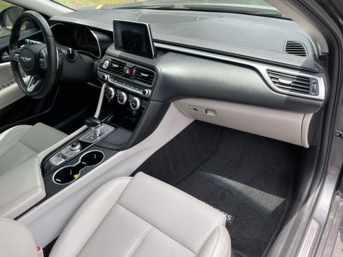 Used 2020 Genesis G70 2.0T RWD image 46