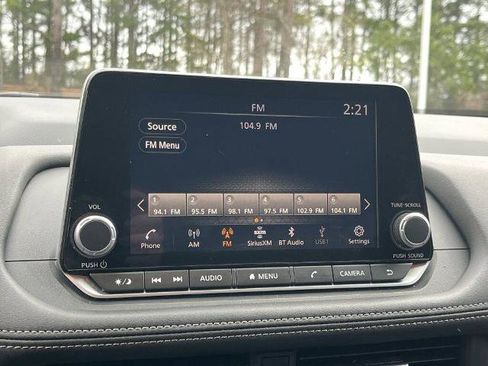 Certified 2024 Nissan Rogue SV w/ SV Premium Package image 4