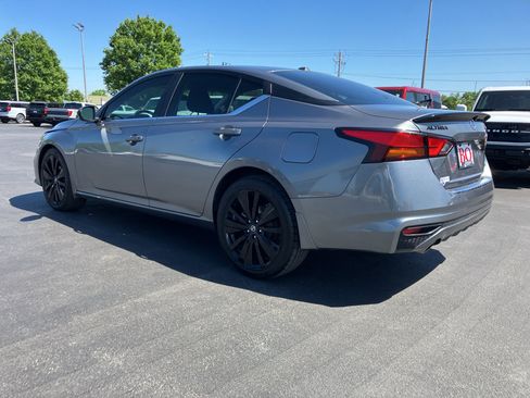 Used 2022 Nissan Altima 2.5 SR w/ Midnight Edition Package AWD/4WD image 7
