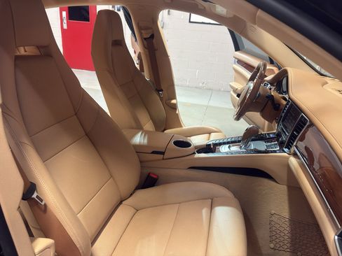 Used 2010 Porsche Panamera S RWD image 21