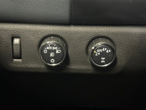 Certified 2021 Chevrolet Colorado Z71 w/ Safety Package image 10