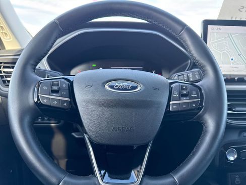 Used 2024 Ford Escape SE image 17