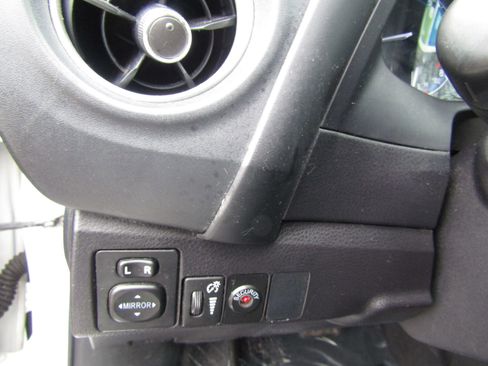 Used 2019 Toyota Corolla XLE image 21