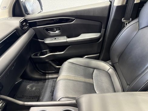 Used 2024 Honda Pilot Touring image 27