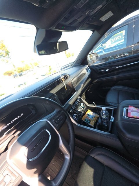 Used 2023 GMC Yukon Denali w/ Max Trailering Package AWD/4WD image 3