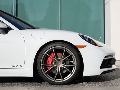 Used 2018 Porsche 718 Boxster GTS image 10