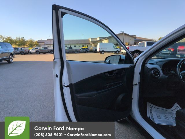 Used 2019 Hyundai Kona SEL w/ Cargo Package AWD/4WD image 10