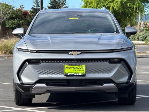 Used 2025 Chevrolet Equinox EV LT w/ Convenience Package image 7
