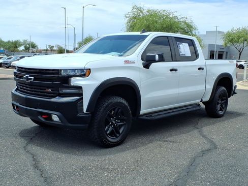 Used 2021 Chevrolet Silverado 1500 LT Trail Boss w/ Convenience Package II AWD/4WD image 3