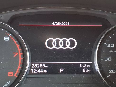 Used 2023 Audi Q5 2.0T Premium w/ Convenience Package AWD/4WD image 12
