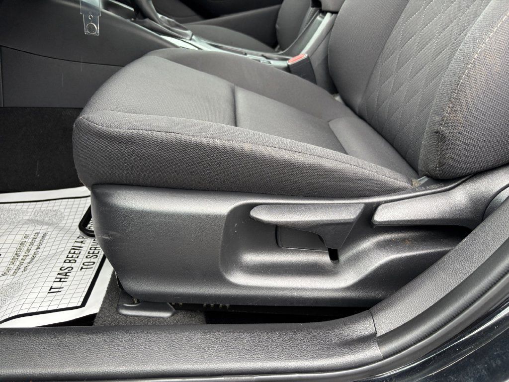 Used 2024 Toyota Corolla LE FWD image 25