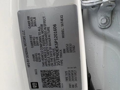 Used 2023 GMC Canyon AT4 image 34