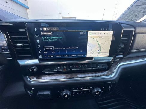 Certified 2025 Chevrolet Silverado 1500 LT AWD/4WD image 30