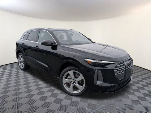 New 2026 Audi Q5 Premium Plus AWD/4WD image 1