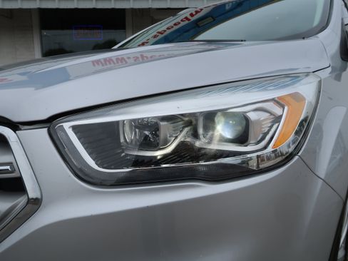 Used 2018 Ford Escape Titanium AWD/4WD image 43