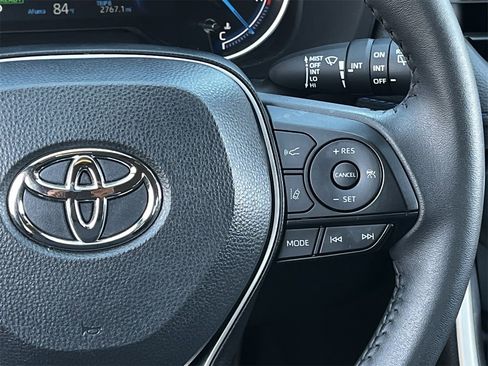 Used 2024 Toyota RAV4 SE image 14