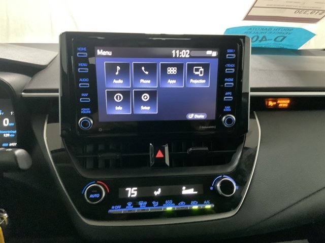 Used 2021 Toyota Corolla LE FWD image 24