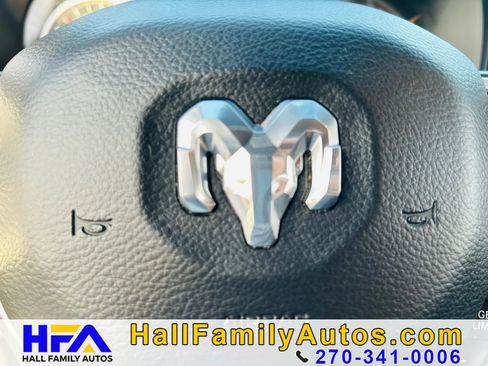 Used 2019 RAM 1500 Big Horn AWD/4WD image 24