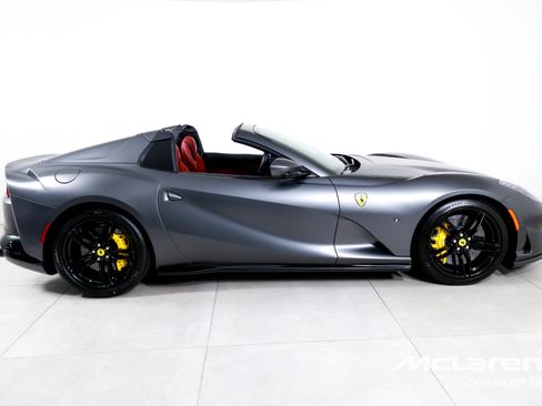 Used 2021 Ferrari 812 GTS RWD image 10