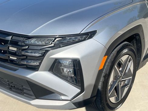 Used 2025 Hyundai Tucson SEL FWD image 4