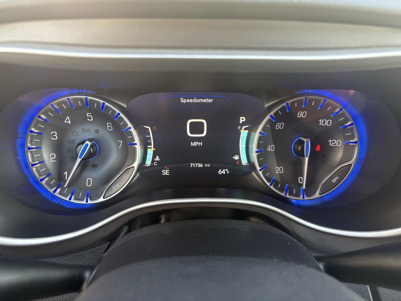 Used 2023 Chrysler Pacifica Touring-L FWD image 17
