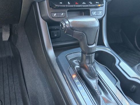 Used 2021 Chevrolet Colorado Z71 AWD/4WD image 17