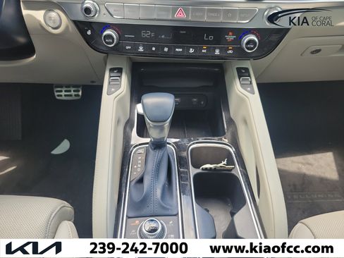 Certified 2024 Kia Telluride SX w/ Towing Package AWD/4WD image 21