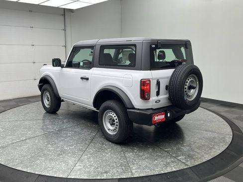 New 2026 Ford Bronco 2-Door AWD/4WD image 2