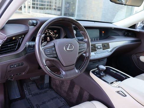 Used 2018 Lexus LS 500 image 17