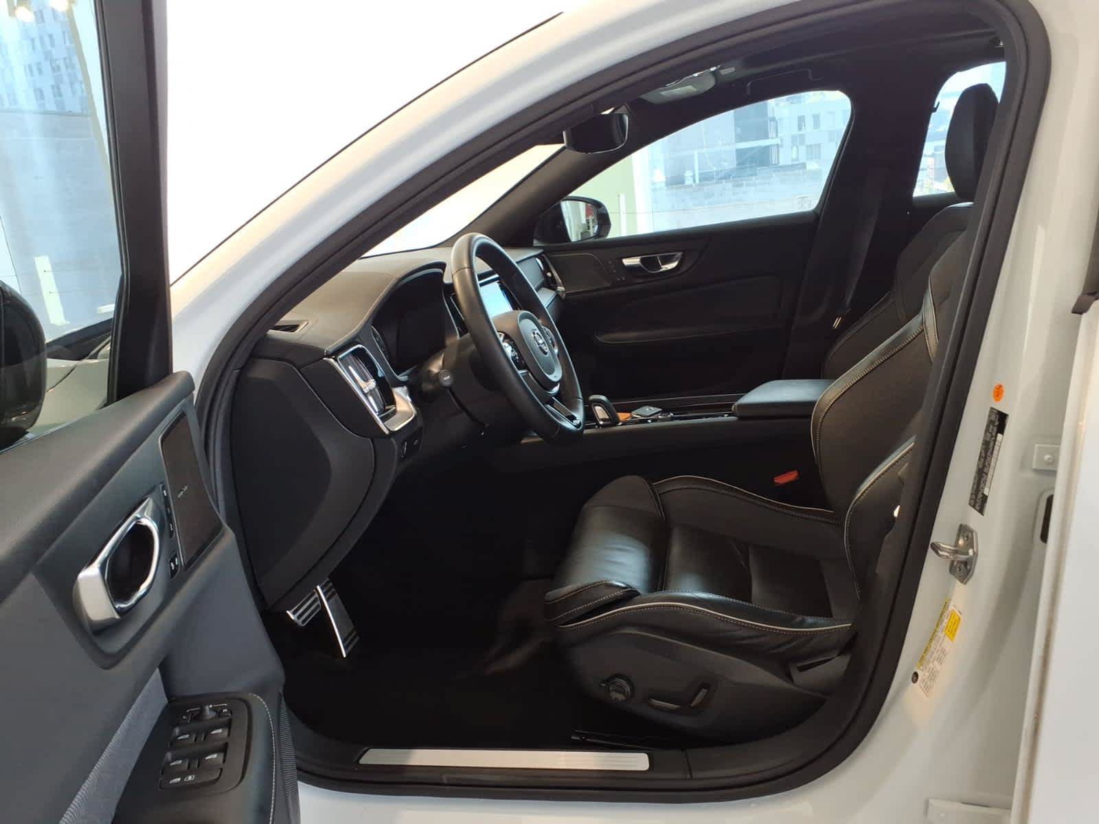 Used 2022 Volvo S60 B5 R-Design w/ Climate Package AWD/4WD image 14