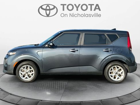 Used 2020 Kia Soul S FWD image 3