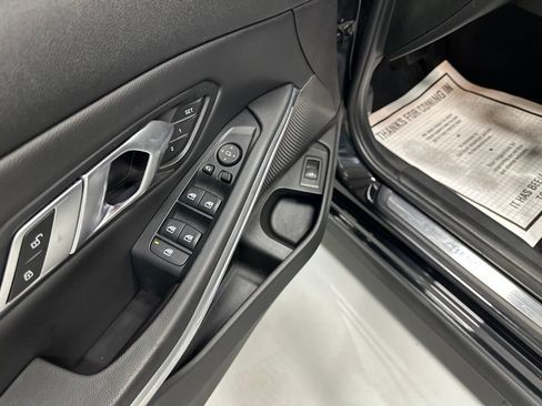 Used 2022 BMW 330i xDrive Sedan AWD/4WD image 9