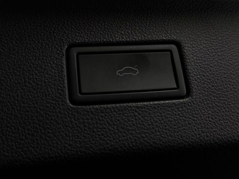 Used 2022 Volkswagen Atlas SE w/ Panoramic Sunroof Package image 30