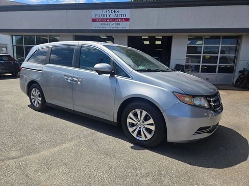 Used 2016 Honda Odyssey SE image 1